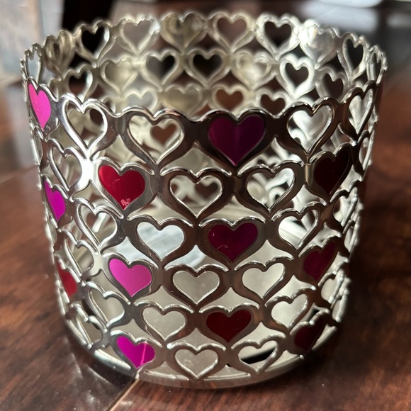 NWT Bath & Body Works Silver Pink Red Heart 3-Wick Candle Holder - Picture 6 of 6